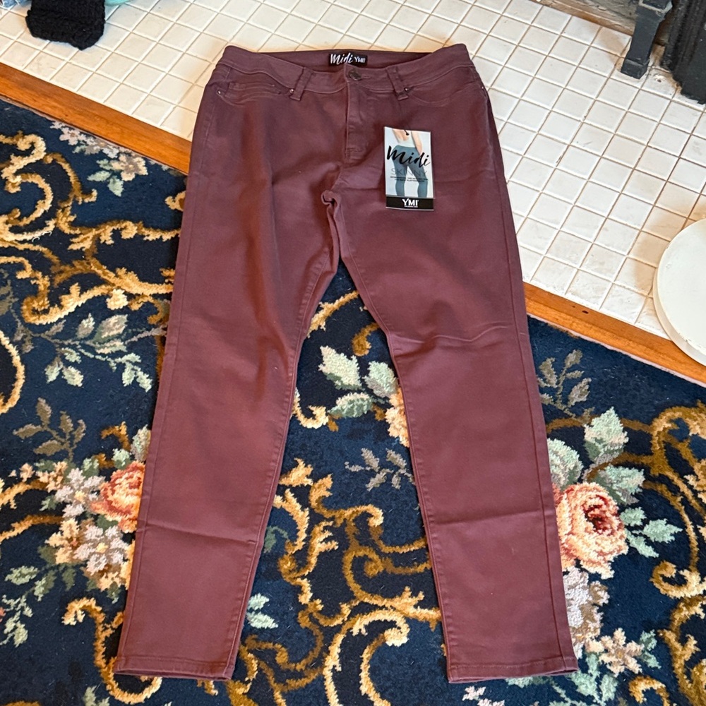 YMI Women's Maroon Midi‎  Skinny Jeans- NWT.